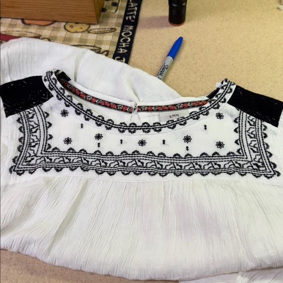 Knox Rose White and Black Blouse Boho style - Picture 6 of 8